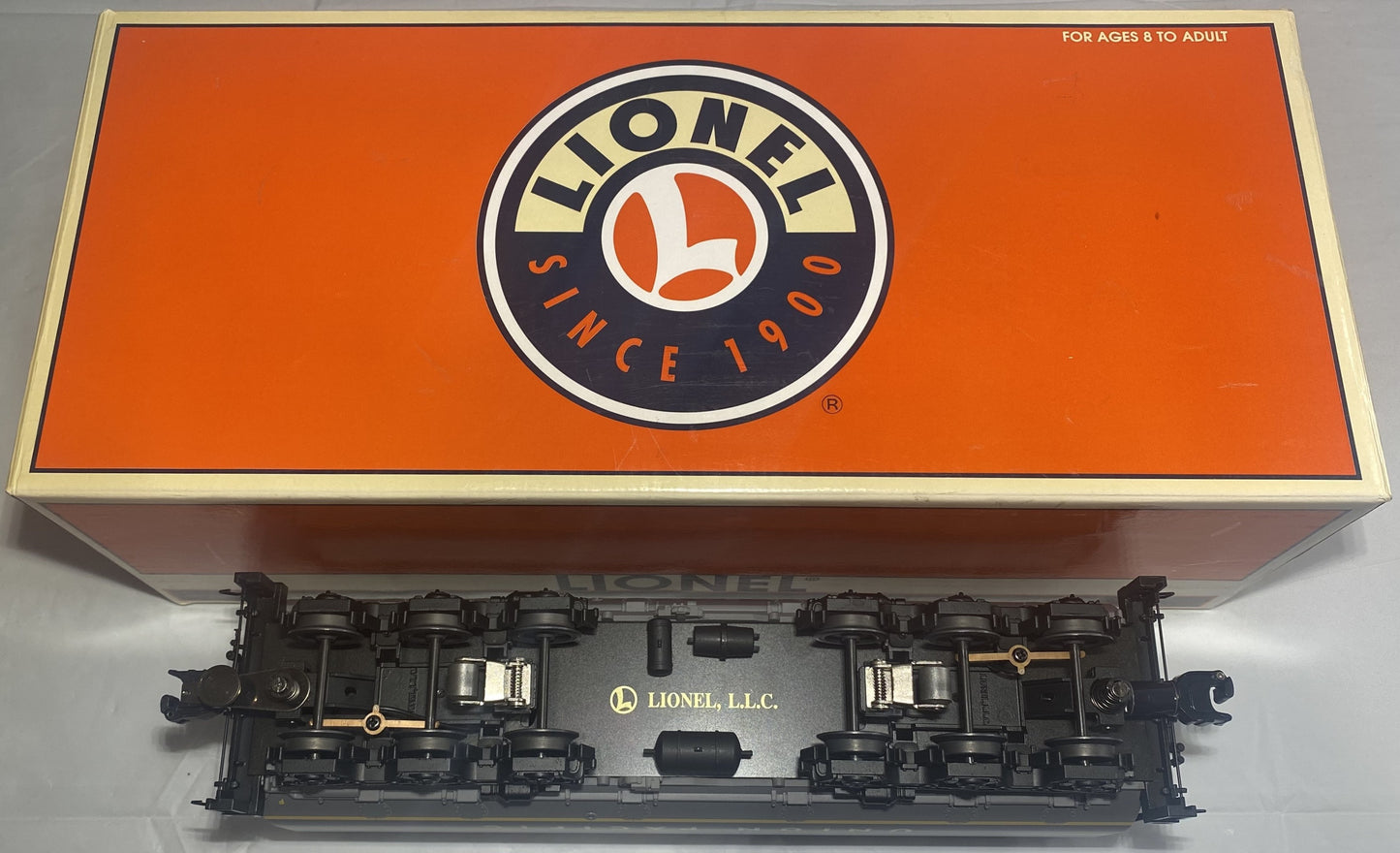 Lionel Modern 6-38008 UP Challenger Auxiliary Tender, Grey