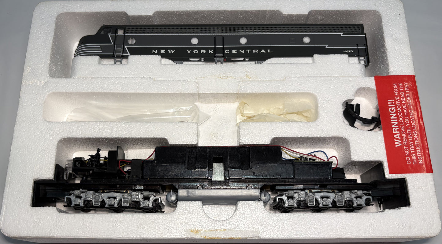 Proto 2000 Series 8193 HO Scale NY Central E8/9 Diesel Locomotive #4070