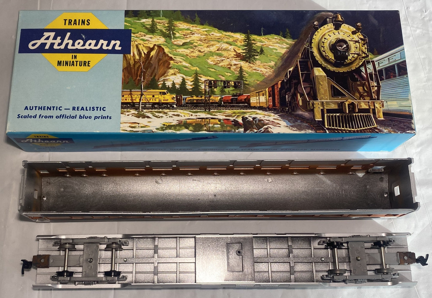 Athearn 1814 New Haven SL Coach Kit