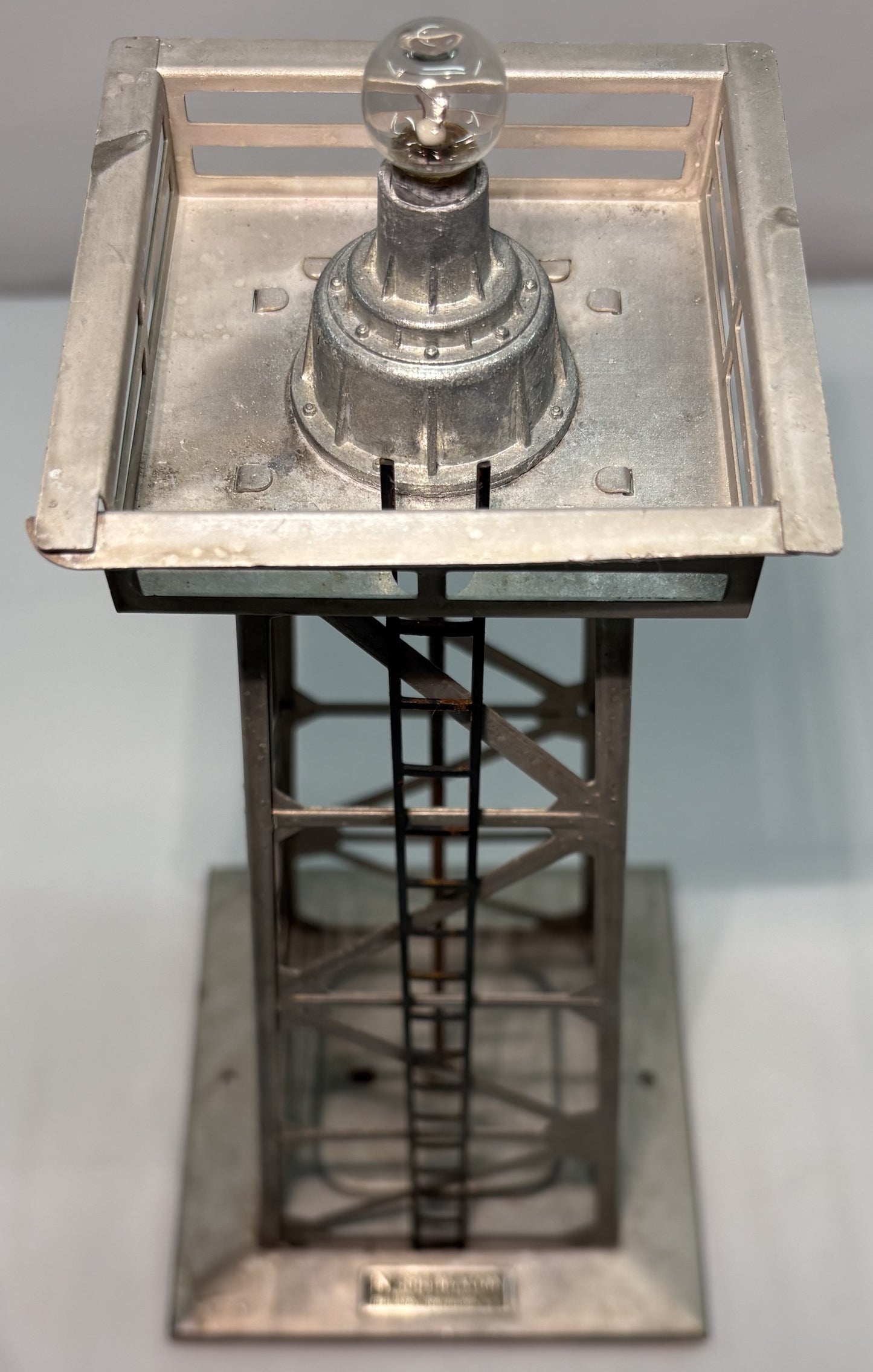 Lionel Post War 394 Aluminum Tower VG