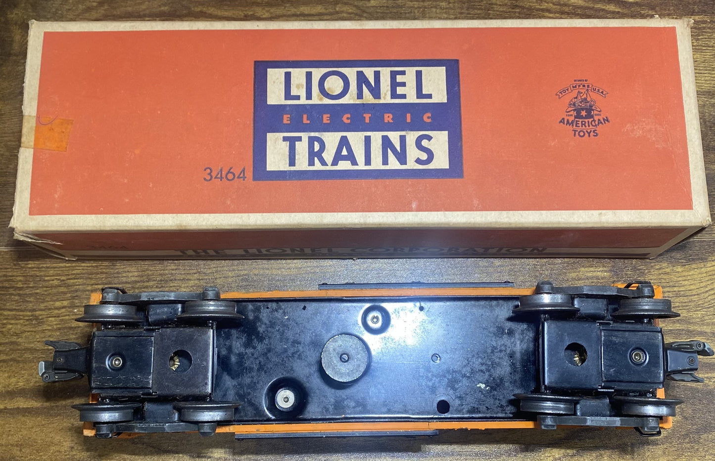 Lionel Post War Box Car #3464 New York Central with Box