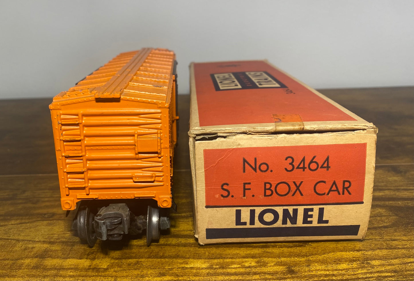 Lionel Post War Box Car #3464 New York Central with Box
