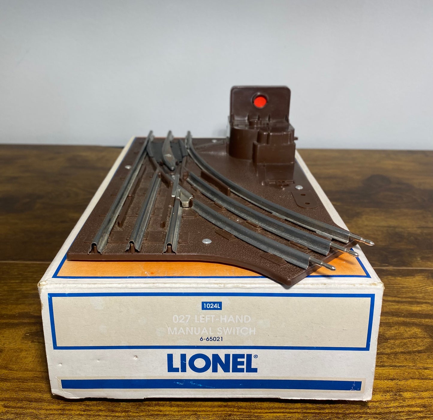Lionel Modern 6-65021 Manual Switch, Left Hand