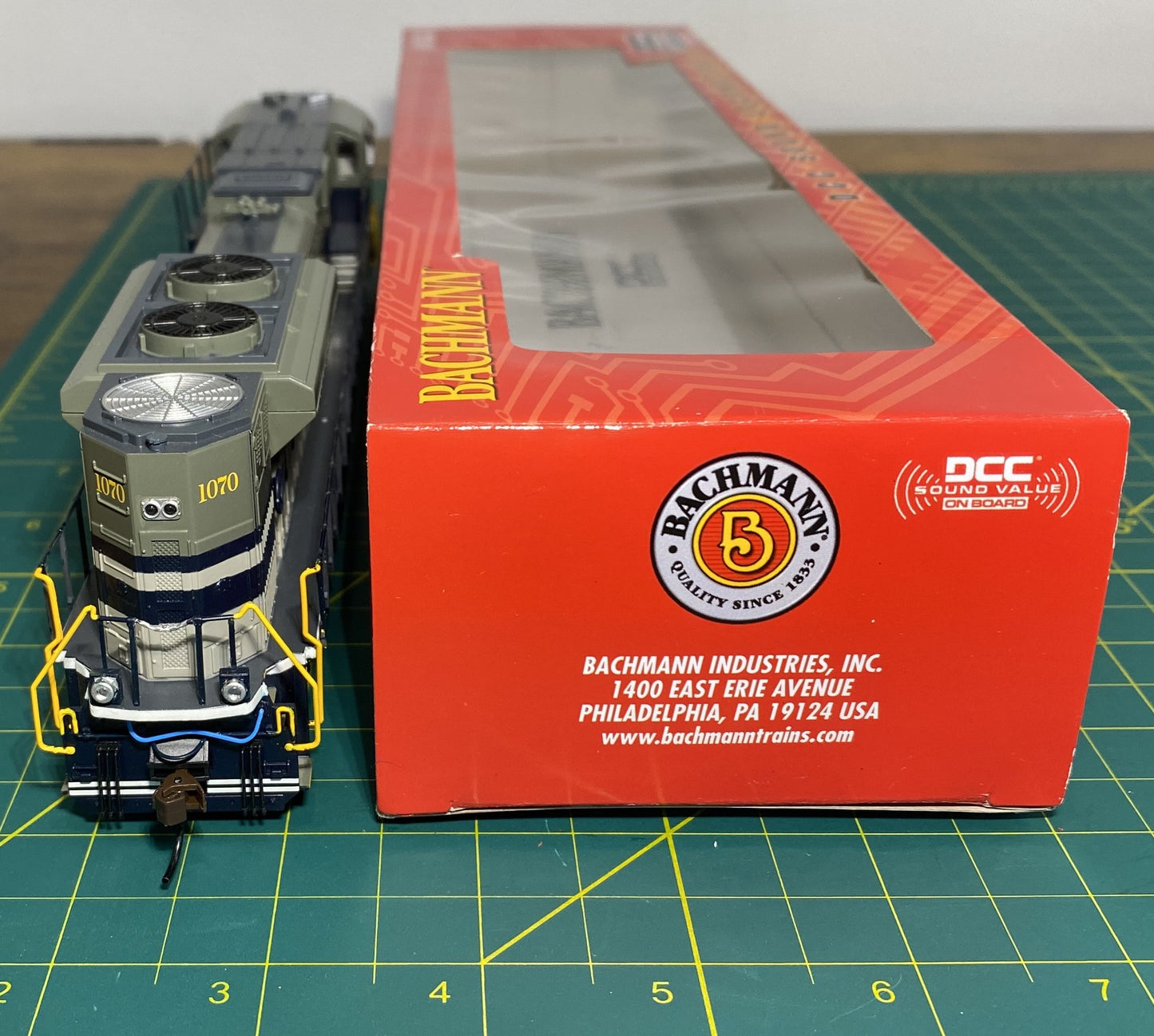 Bachmann 66001 HO Wabash NS Heritage SD70ACe Diesel Loco Sound/DCC #1070