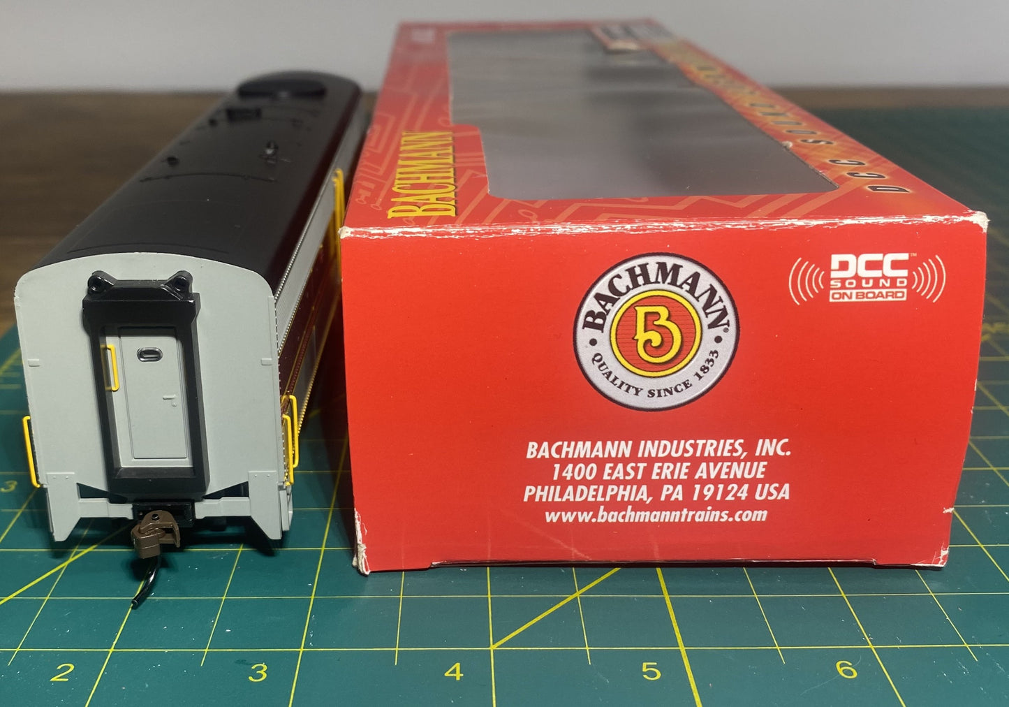 Bachmann HO Scale ALCO FB2 Diesel LOCO DCC Soundtraxx Erie & Lackawana 64903