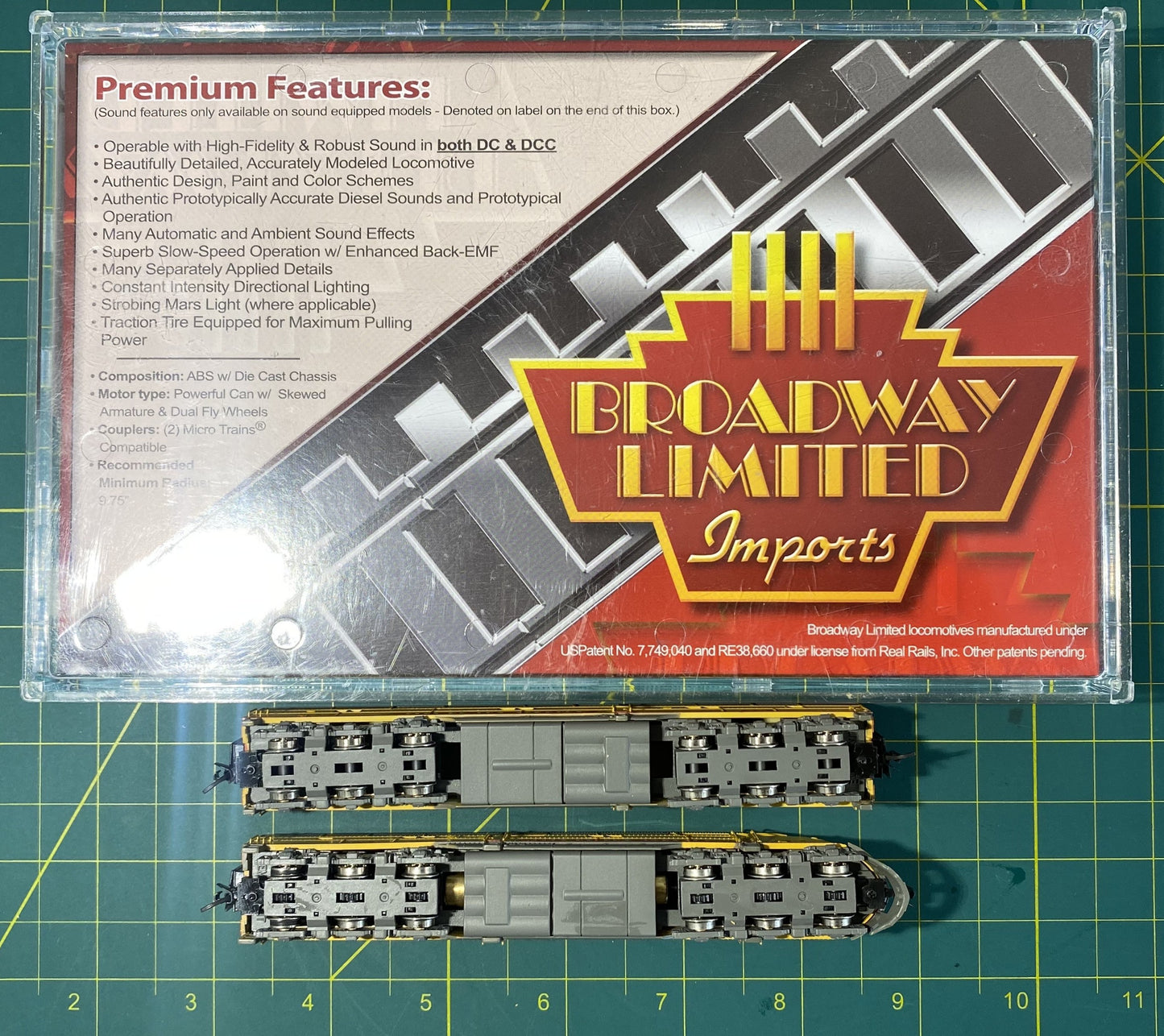 Broadway Limited 680 HO SP Morning Daylight Baggage Chair Car w/ Antenna #3302