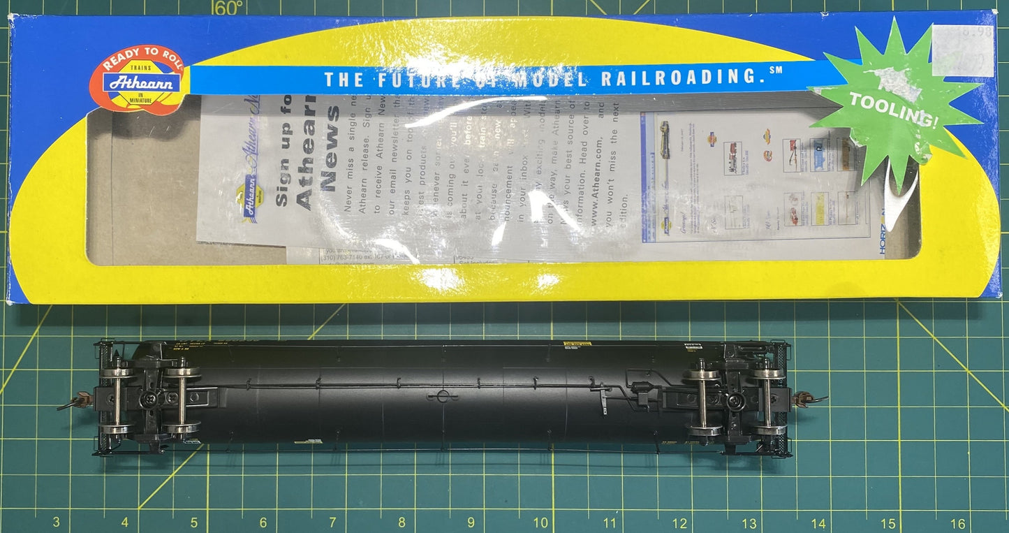Athearn 96406 HO UTLX RTR 33,900 Gallon LPG Tank/Early #950286