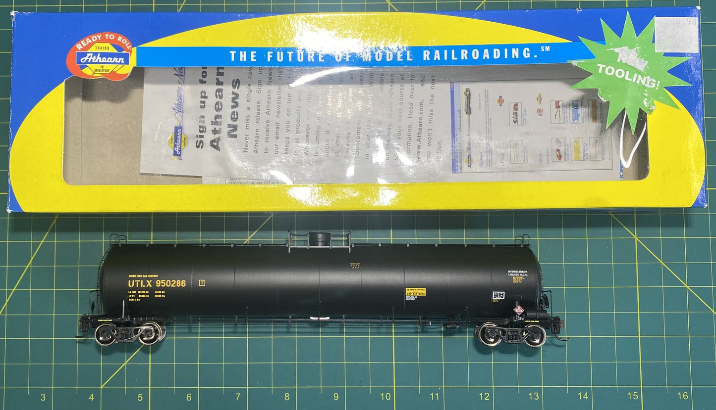 Athearn 96406 HO UTLX RTR 33,900 Gallon LPG Tank/Early #950286