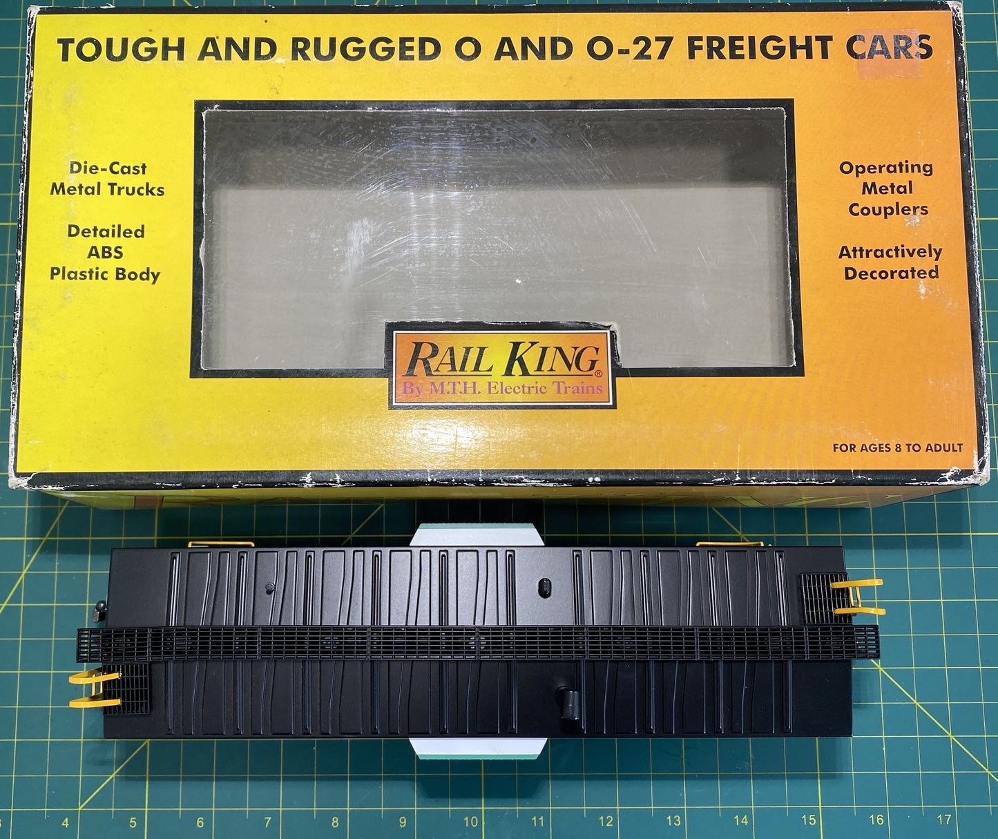 Rail King #30-7739 New York Central Bay Window Caboose