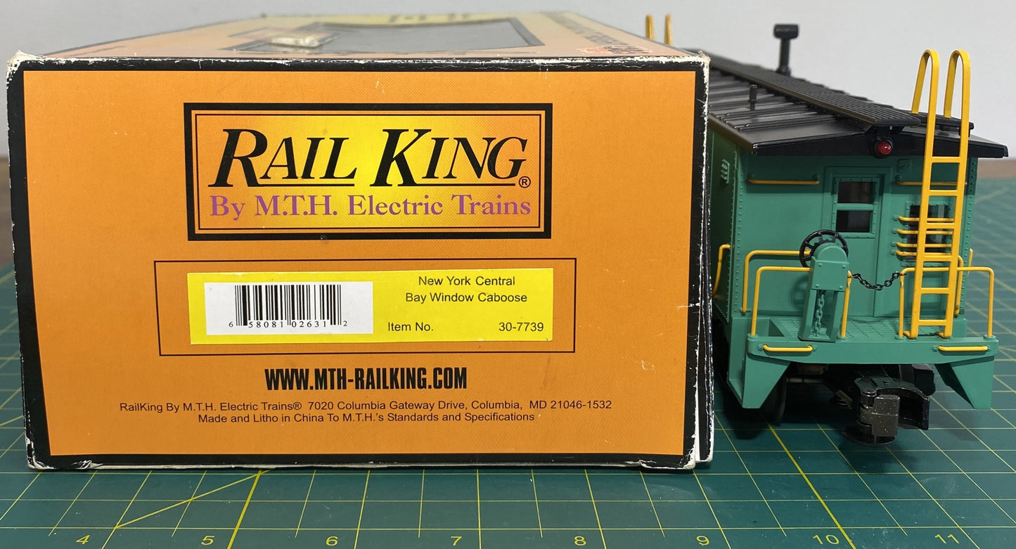 Rail King #30-7739 New York Central Bay Window Caboose