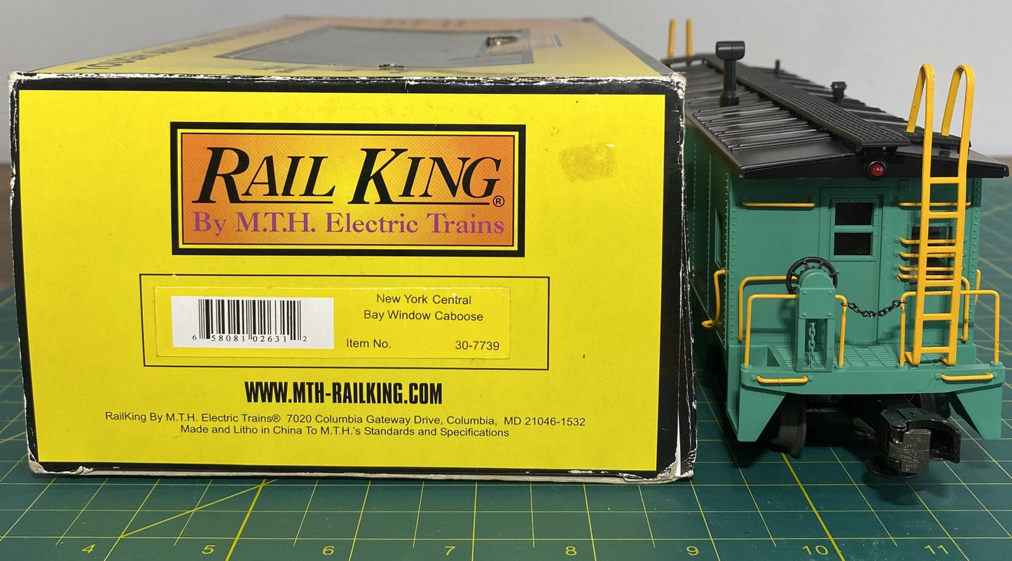 Rail King #30-7739 New York Central Bay Window Caboose