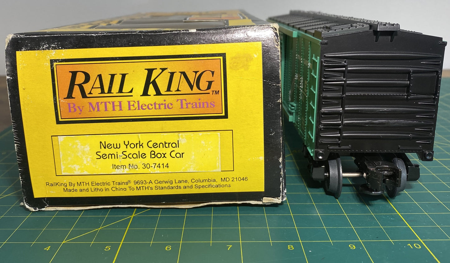 Rail King #30-7414 New York Central Box Car by MTH