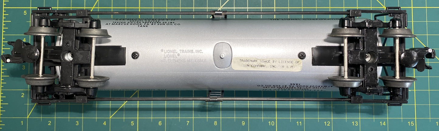 Lionel 6-17910 O Gauge Sunoco Unibody Tank Car #7900