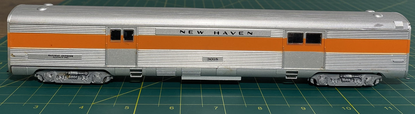 Athearn Kit (assembled) 1784 HO Streamlined Baggage New Heaven #3018