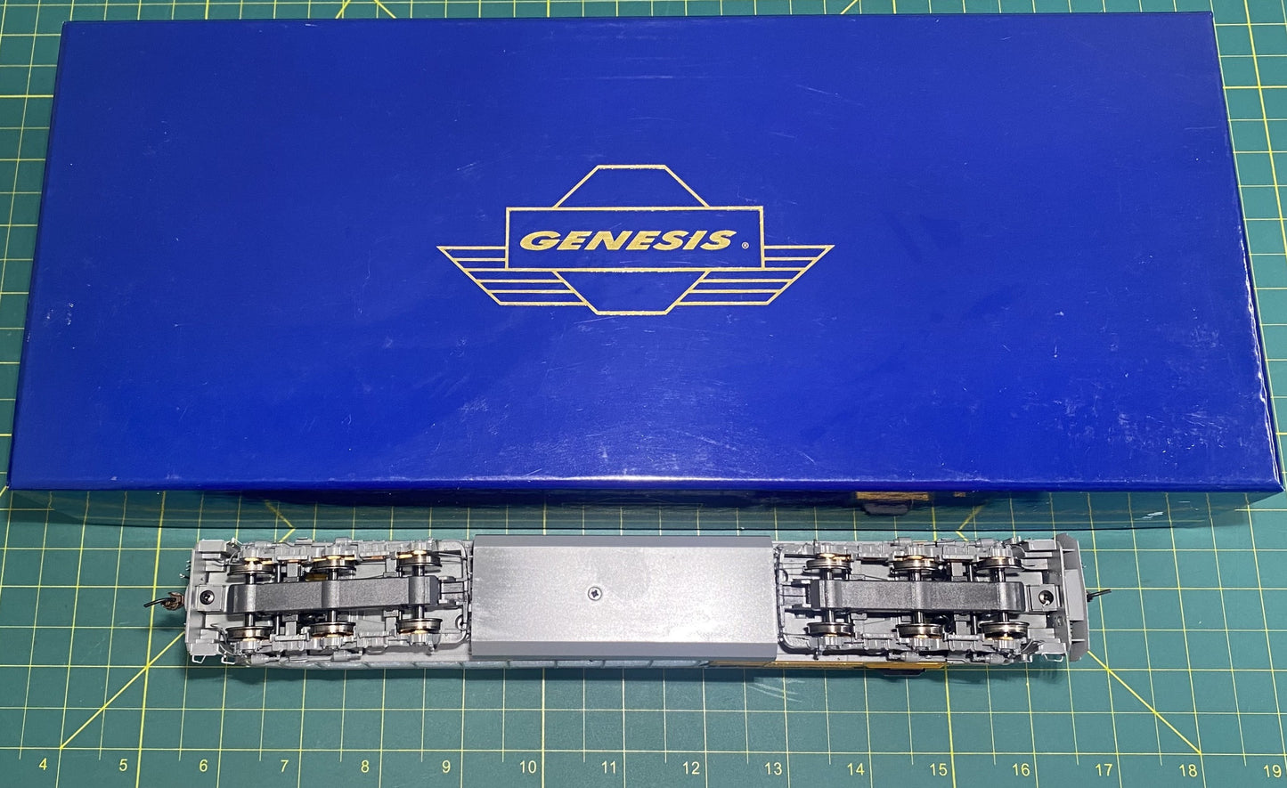 Athearn Genesis G68520 HO Union Pacific SD70ACe Powered Diesel Locomotive #8334
