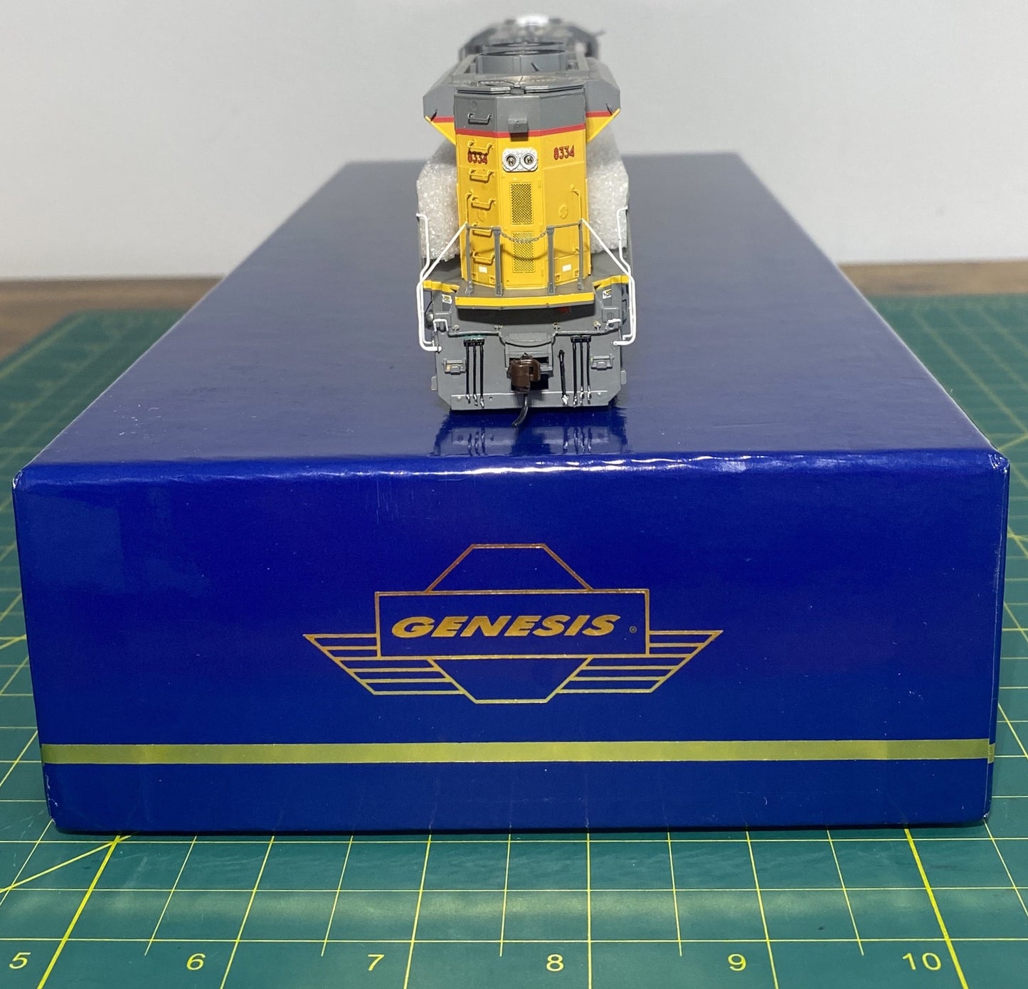 Athearn Genesis G68520 HO Union Pacific SD70ACe Powered Diesel Locomotive #8334