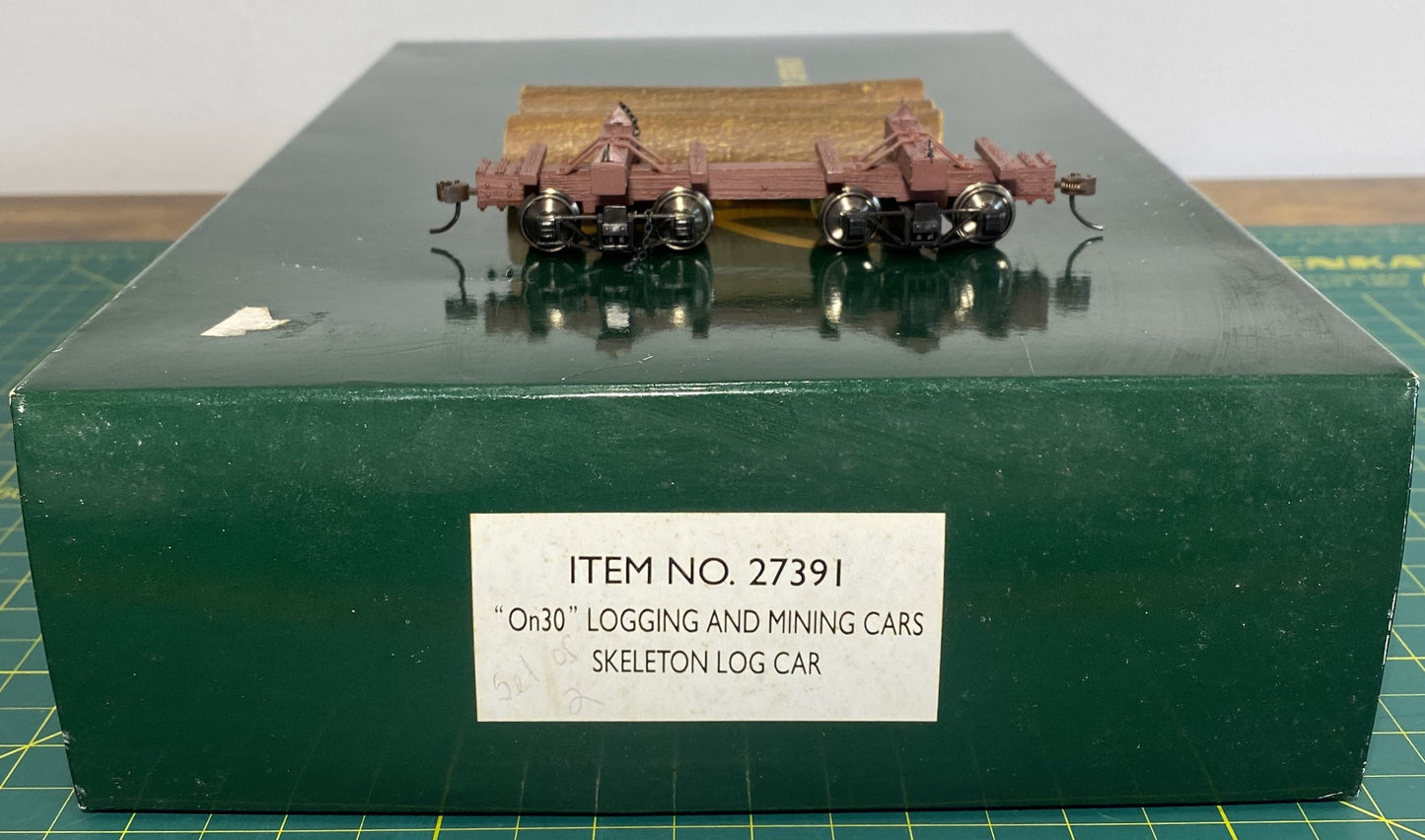 Spectrum On30 Logging and Mining Car Skeleton Log Car #27391