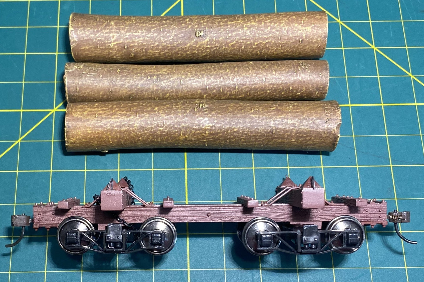 Spectrum On30 Logging and Mining Car Skeleton Log Car #27391