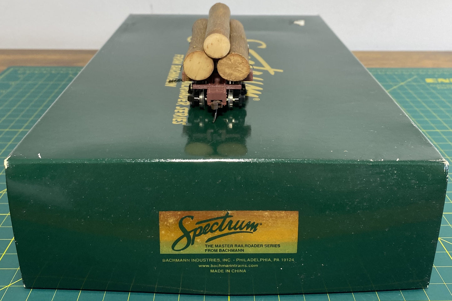 Spectrum On30 Logging and Mining Car Skeleton Log Car #27391