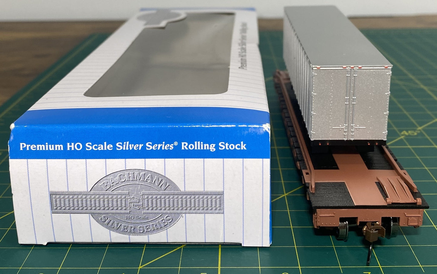 Bachmann 16706 52' 6" Flatcar w/35' Piggyback Trailer Western Maryland