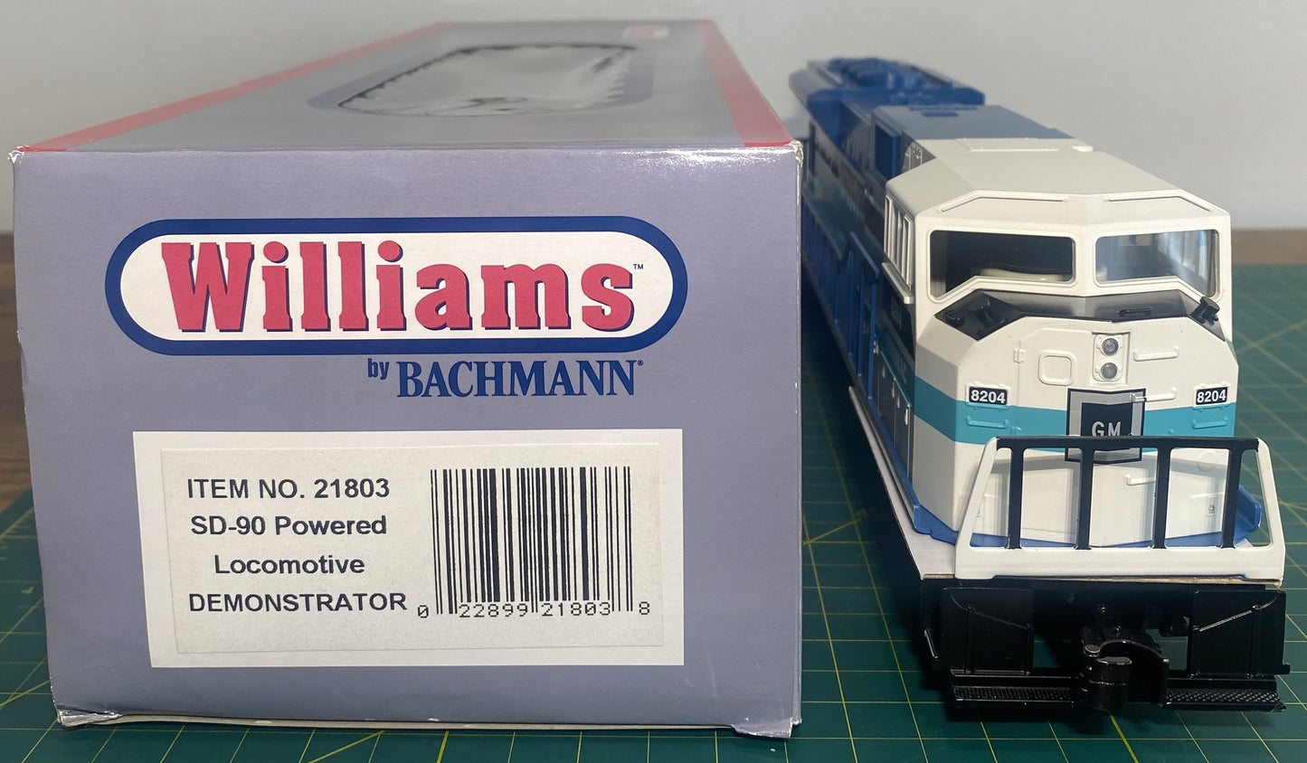 Williams 21803 Electro-Motive Demonstrator SD90 MAC Diesel Locomotive #8204