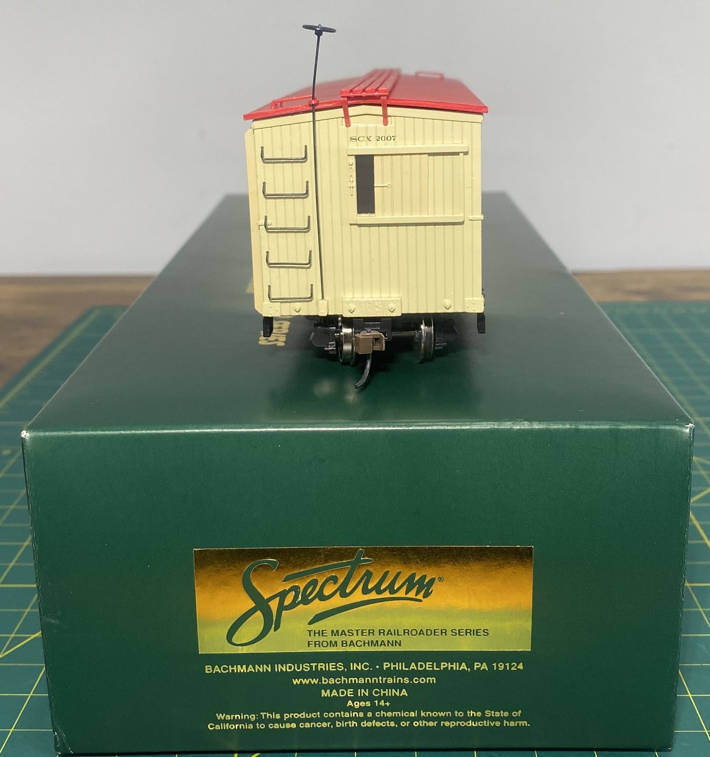 Spectrum 160-27044 Christmas On30 Boxcar North Pole & Southern Express Fruitcake Delivery #7216