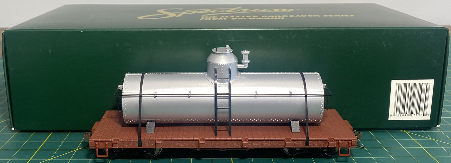Bachmann Spectrum 27198 On30 Scale Painted & Unlettered Silver Tank Car