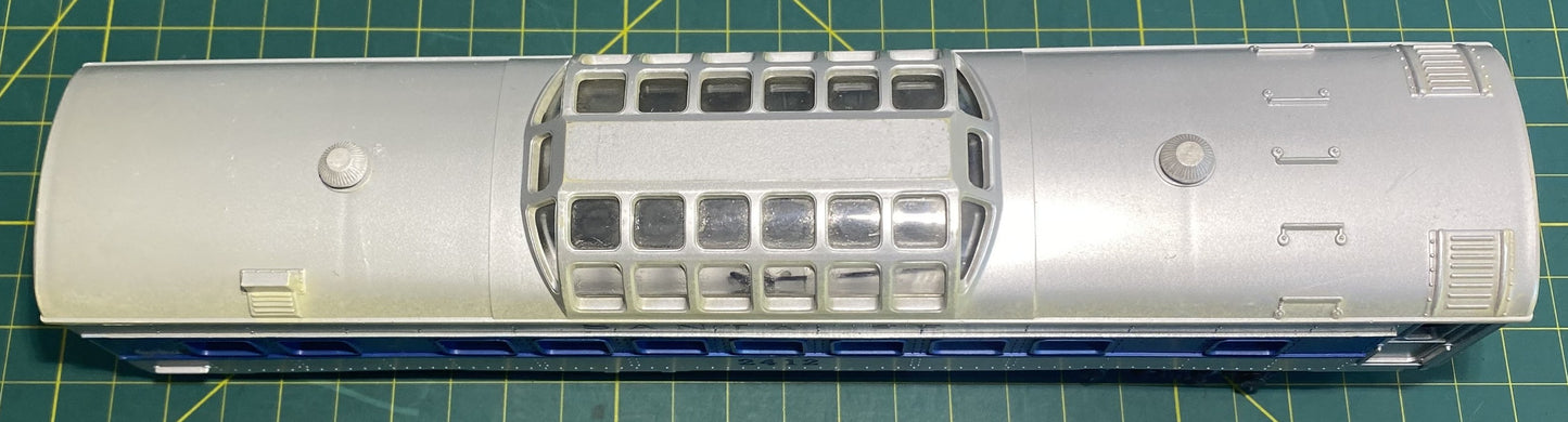 Lionel Post War 2412 Passenger Car Santa Fe