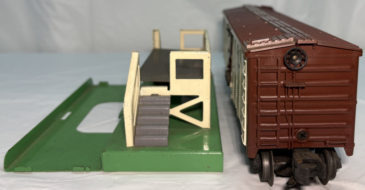 Lionel Post War 3662 Automatic Refrigerated Milk Car with Platform