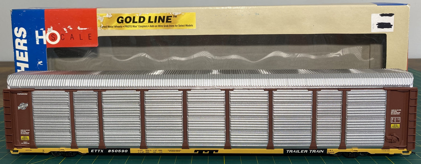 Walthers 932-4875 Thrall 89’ Tri-Level Auto Carrier CNW #850590