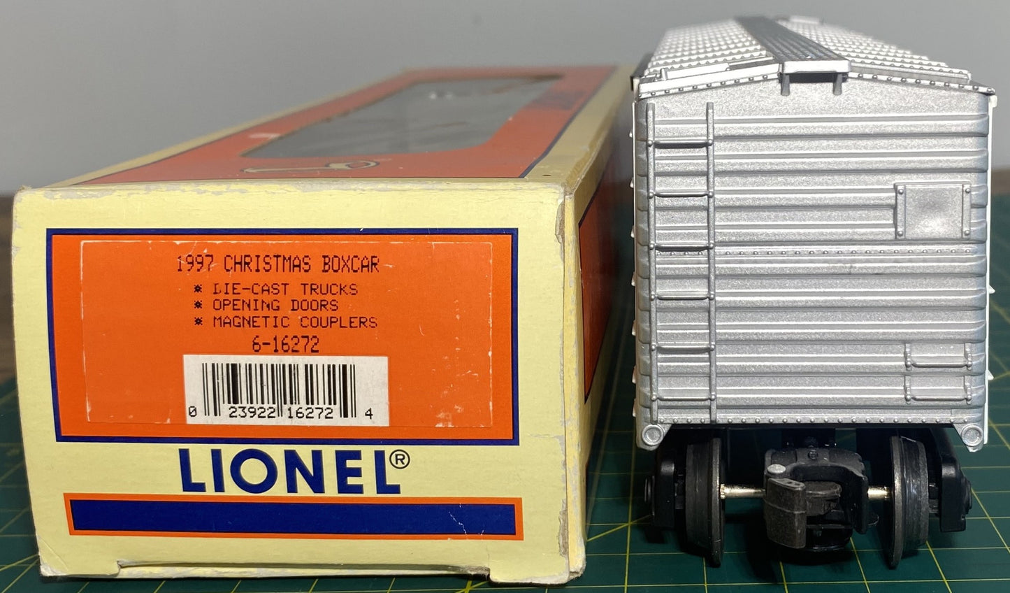 Lionel 6-16272 Christmas Boxcar 1997