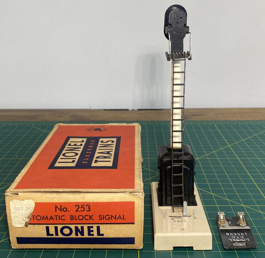 Lionel Post War #253 Automatic Block Signal