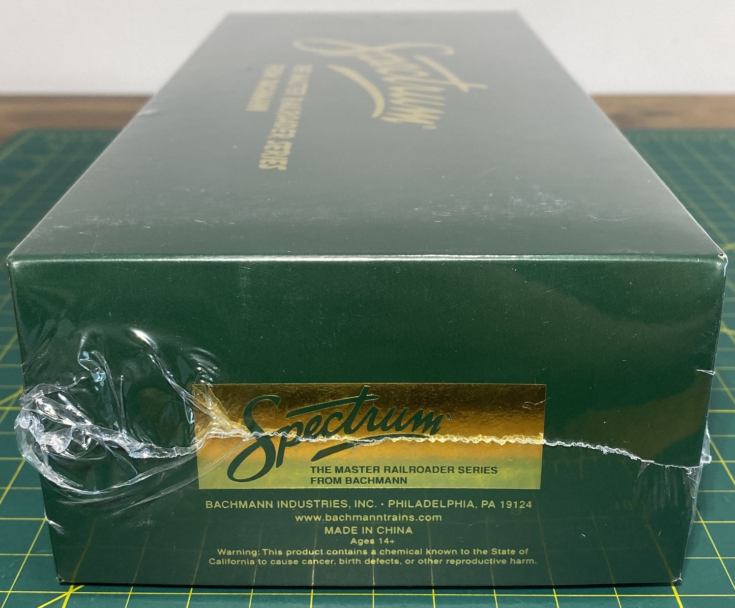 Spectrum 27699 On30 Gauge Painted & Unlettered Ventilated Box Car