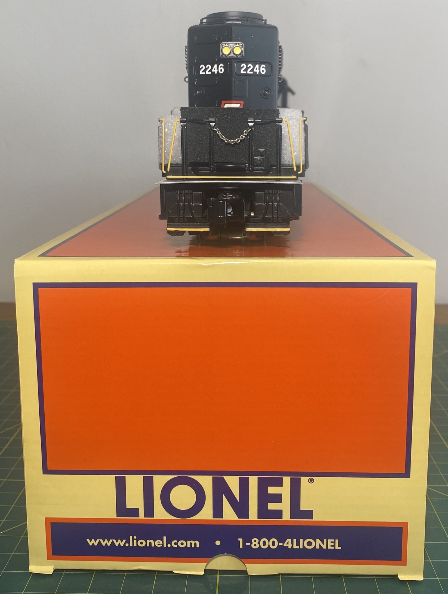 Lionel 6-82133 Penn Central LEGACY GP30 Diesel Locomotive #2246