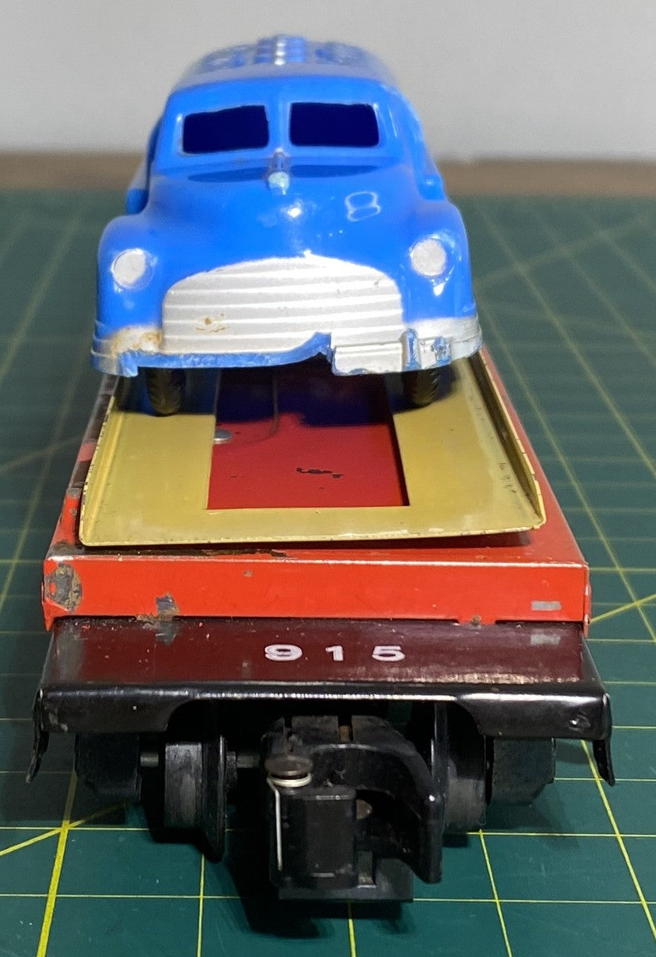 American Flyer Flat Car w/ Blue Tanker 915