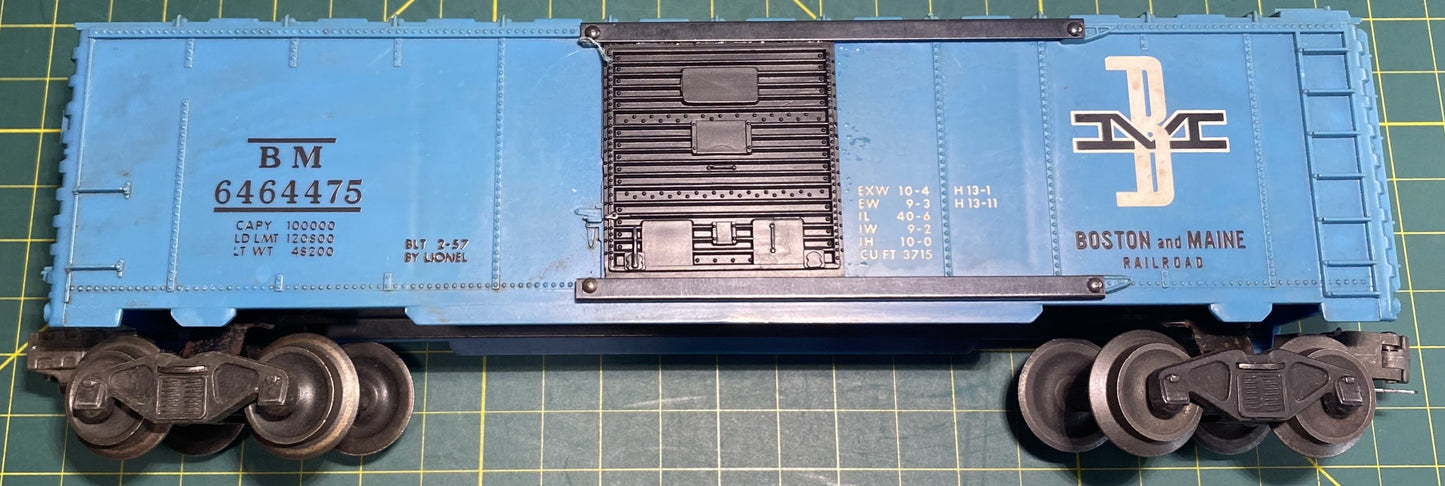 Lionel Post War 6464-475 Boston and Maine Box Car Solid Doors