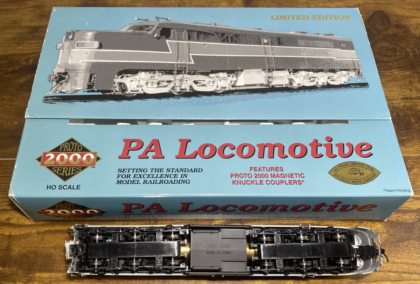 PROTO 2000 HO SCALE #21676 PA LOCOMOTIVE ERIE LACKAWANNA #857