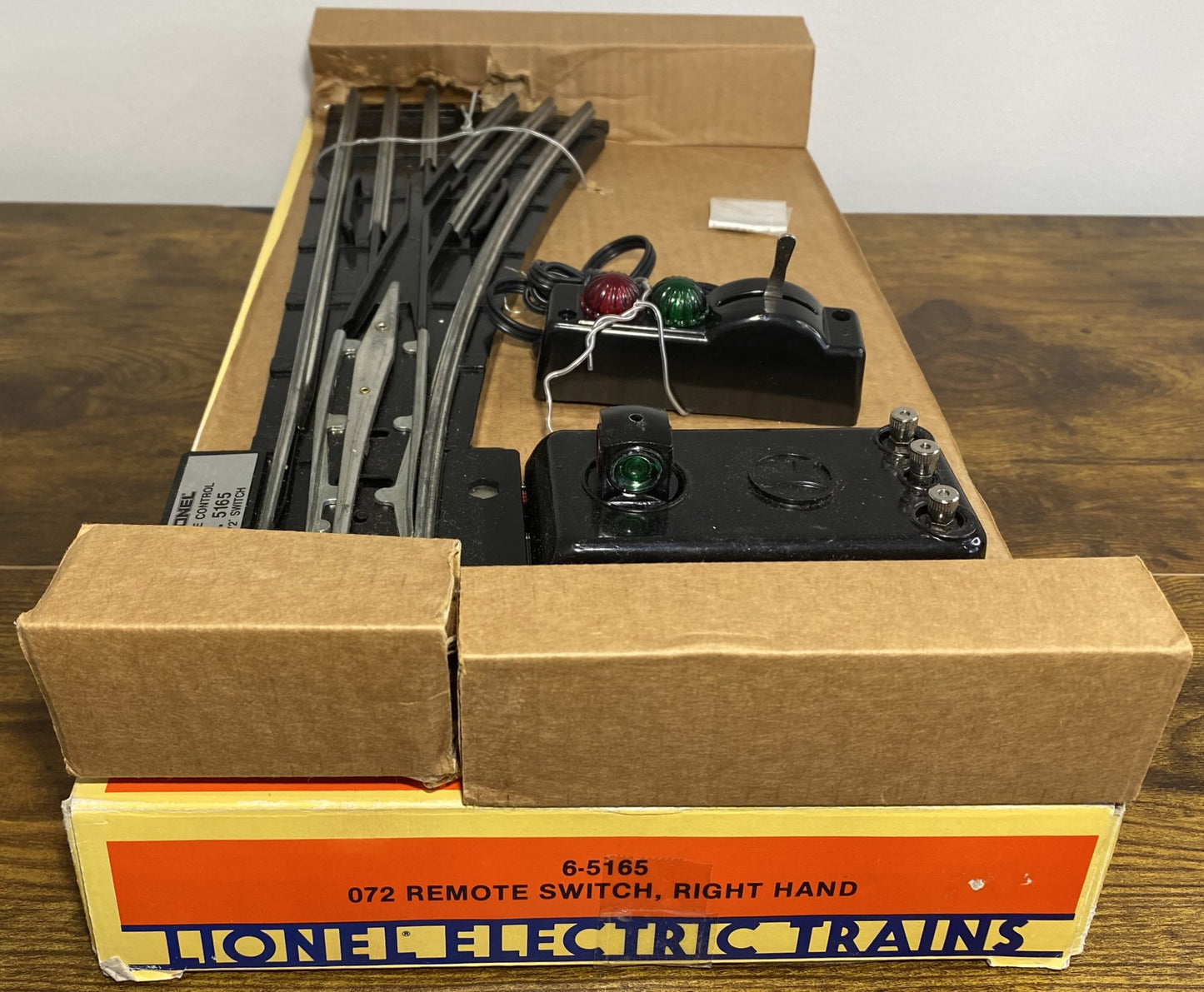 Lionel Modern #6-5165 Remote Switch, Right Hand