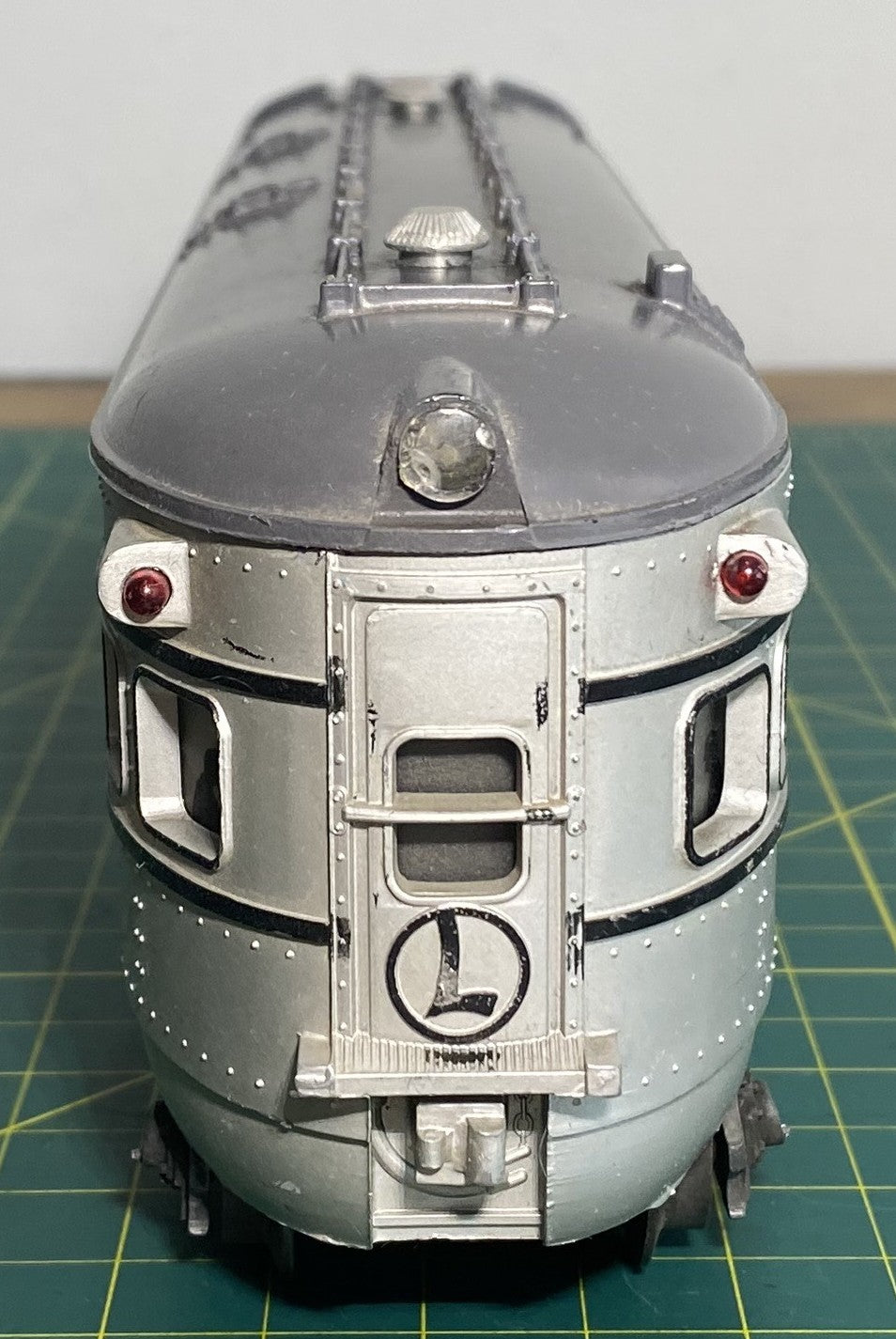 Lionel Post War 2423 Hillside Observation Car Grey Roof