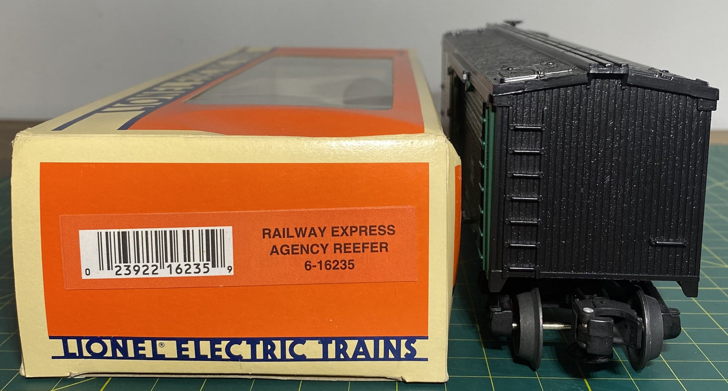 Lionel Modern 6-16235 Railway Express Agency Reefer