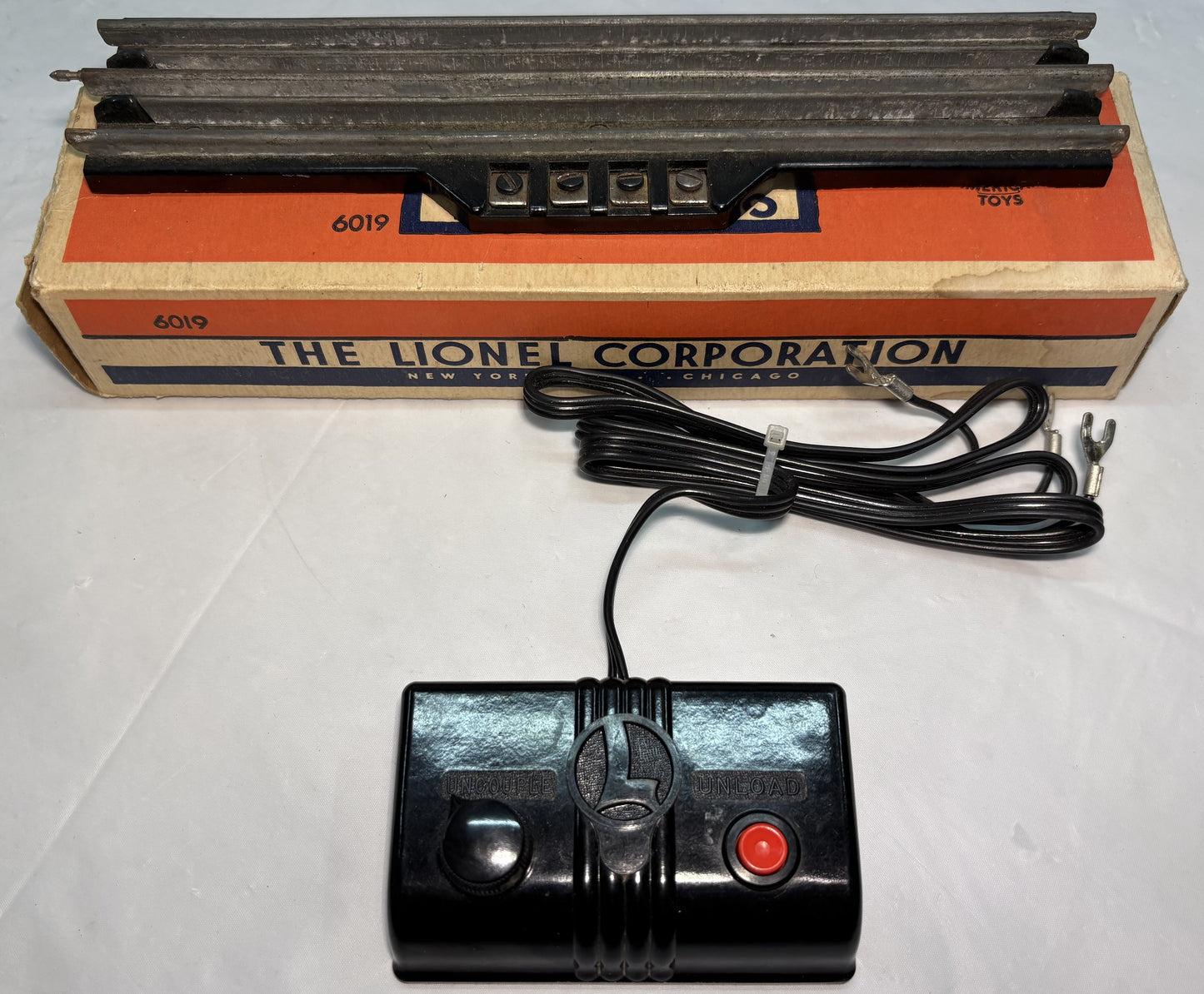 Lionel Post War 6019 O Gauge Uncoupler