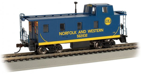 Bachmann 14003 Streamlined Caboose with Offset Cupola Norfolk Western #562832
