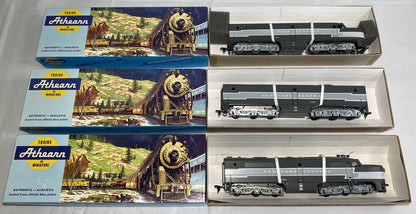 Athearn Blue Box 3303, 3323 & 3363 PA-1, PB1 & PA1 New York Central Diesel ABA Set