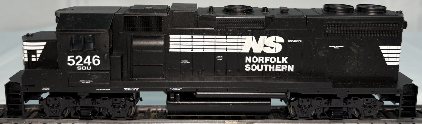 Athearn 4607 HO Norfolk Southern Powered GP38-2 Diesel Locomotive #5246