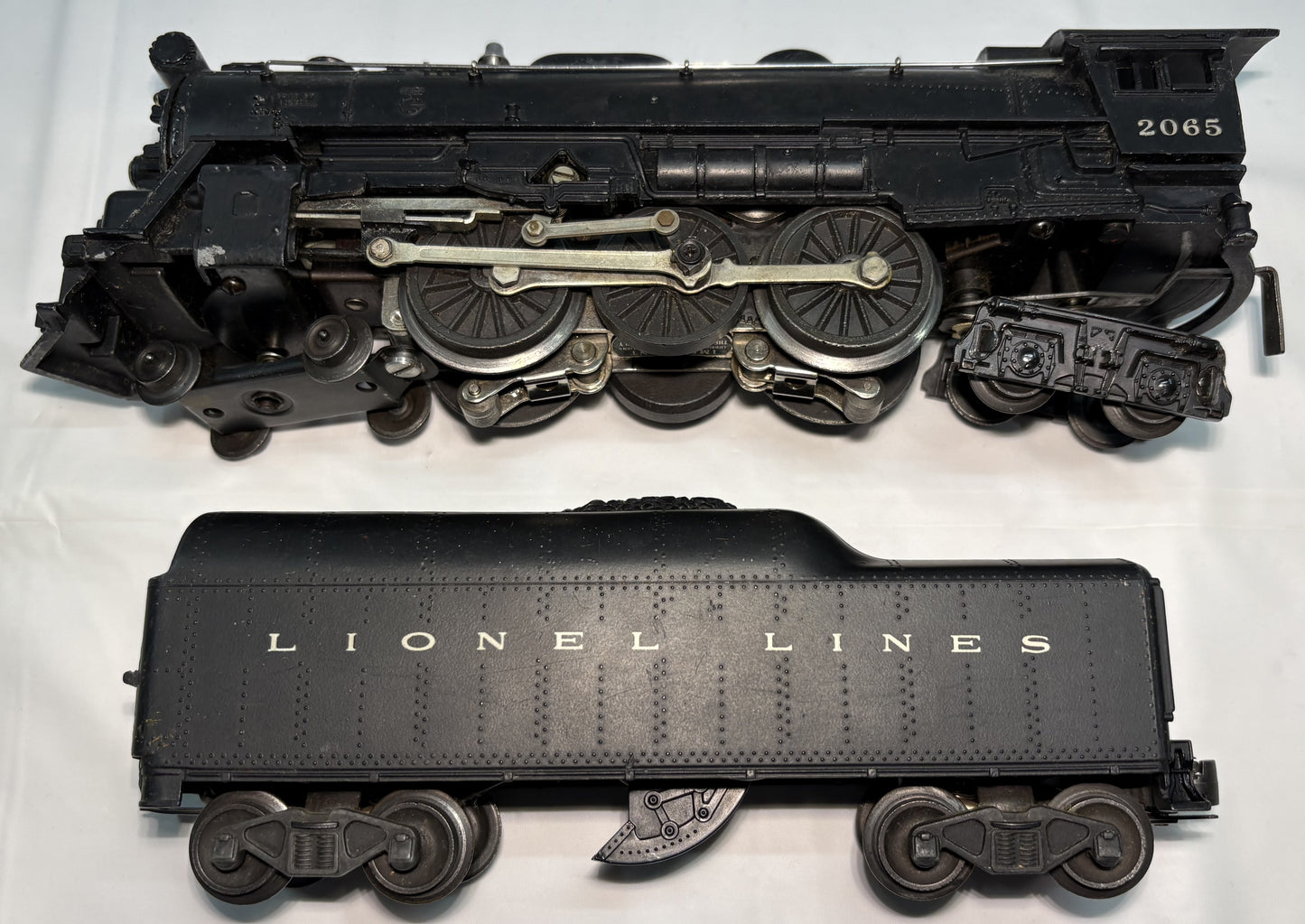 Lionel Post War 2065 O Gauge Steam Locomotive 4-6-4