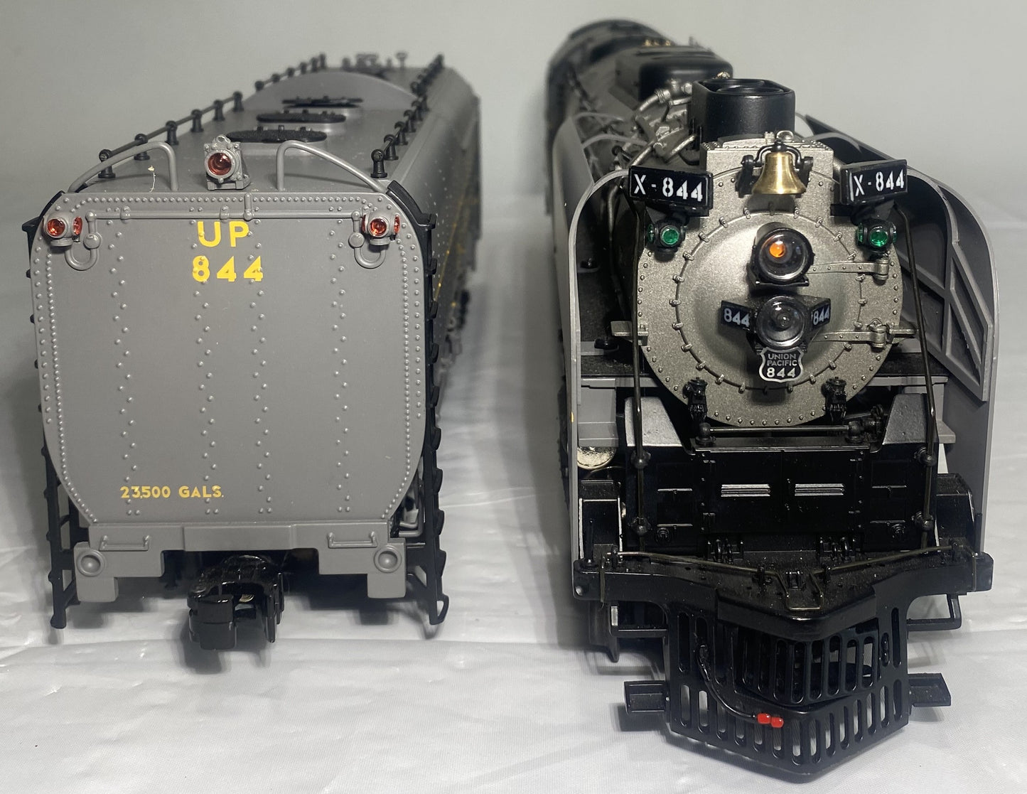 Lionel Modern 6-11116 Union Pacific LEGACY Scale 4-8-4 FEF Northern (Grey) 844