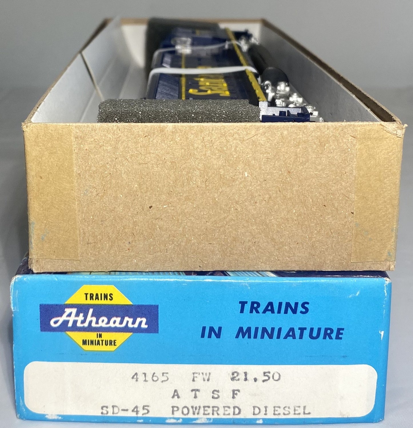 Athearn 4165 ATSF SD45 Diesel Locomotive