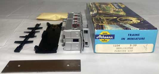 Athearn 1254 Burlington Caboose Kit