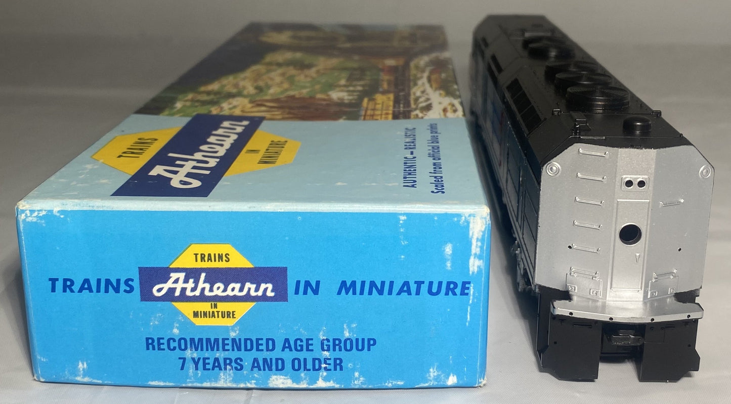 Athearn 3033 F-7A Amtrak Dummy Diesel Locomotive