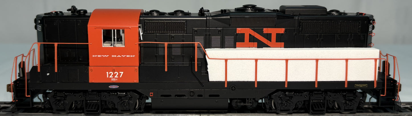 Athearn Genesis AHTG62922 GP9 Phase II New Haven Diesel Locomotive #1227